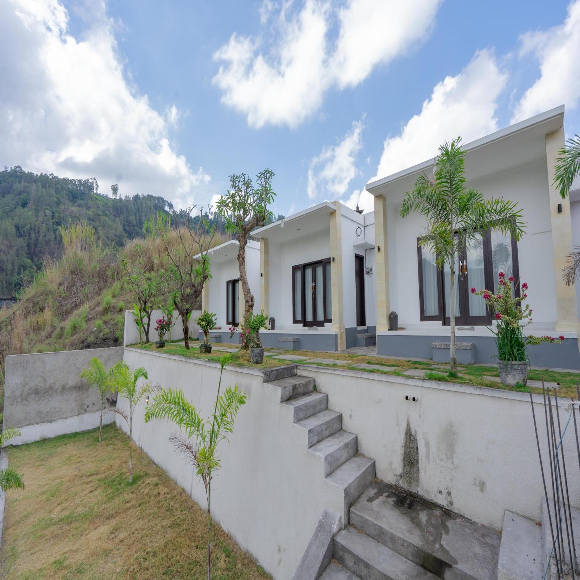 Batur Kencana Villa Mitra Reddoorz Baturaja  Ngoại thất bức ảnh