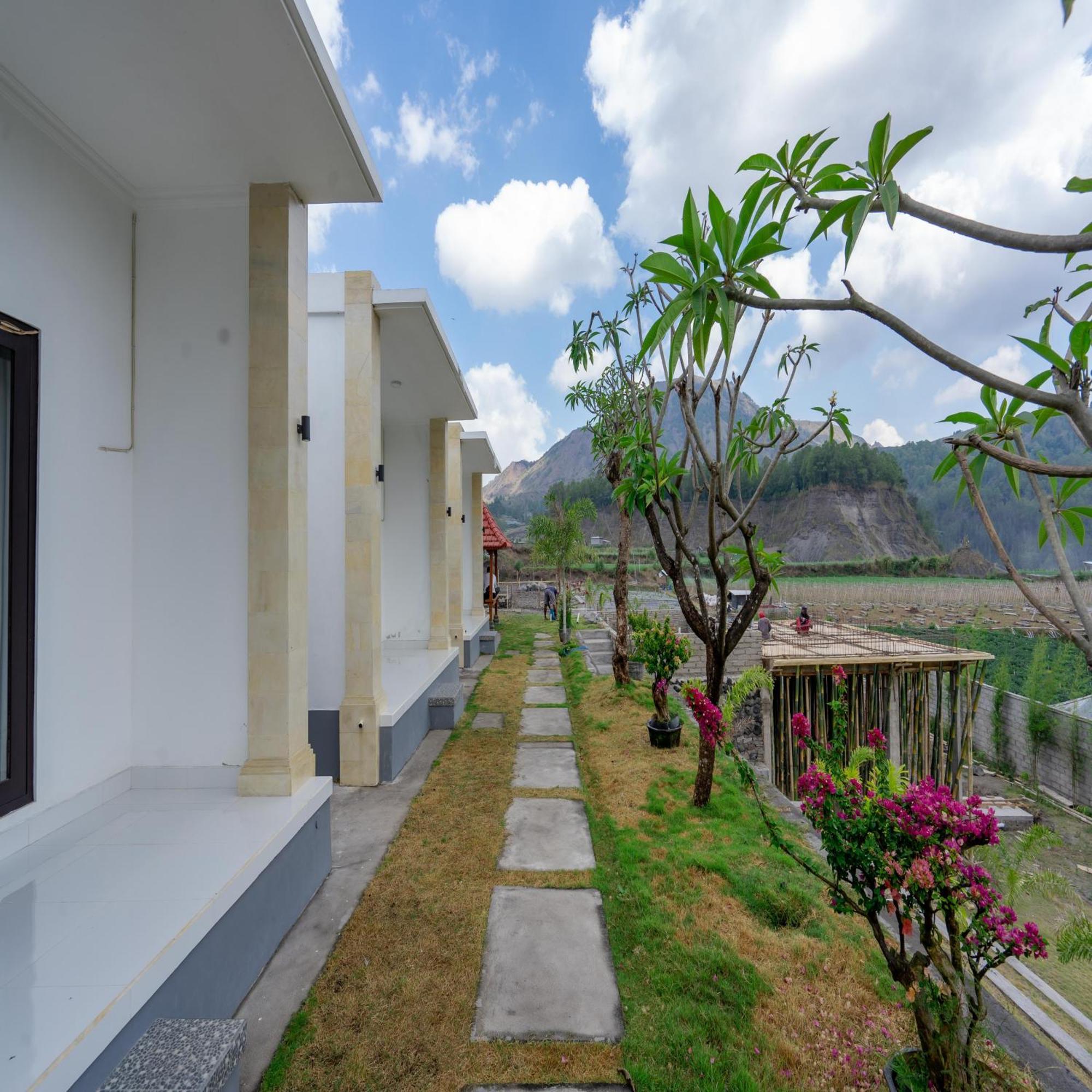 Batur Kencana Villa Mitra Reddoorz Baturaja  Ngoại thất bức ảnh